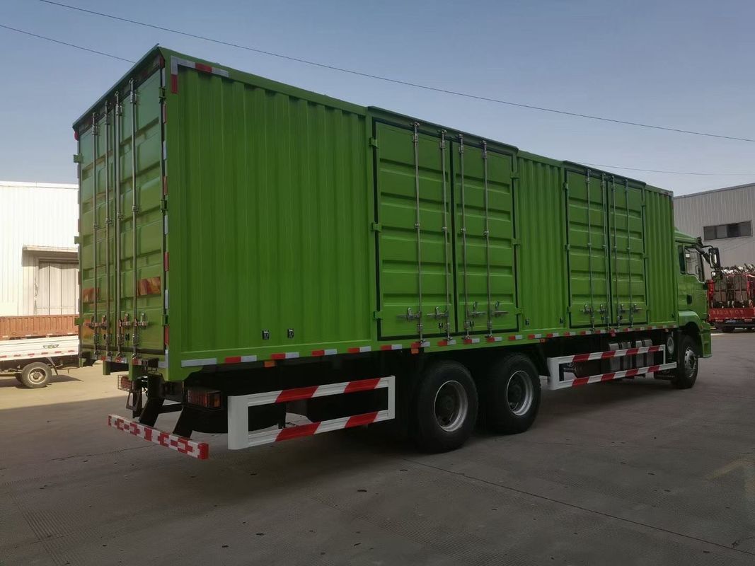 Green 6x4 Van Cargo Truck SHACMAN H3000 Big Cargo Truck 340Hp For Delivery