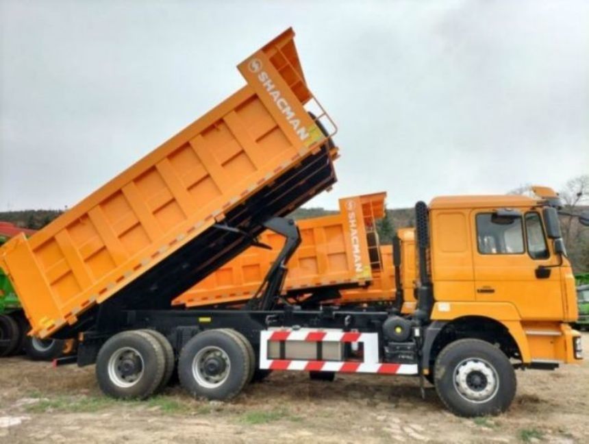 SHACMAN F3000 Tipper Truck 6x4 430 EuroII Yellow With Front/Rear Multi-layer Plate Spring 4 Main Plates 4 U-shaped Bolts