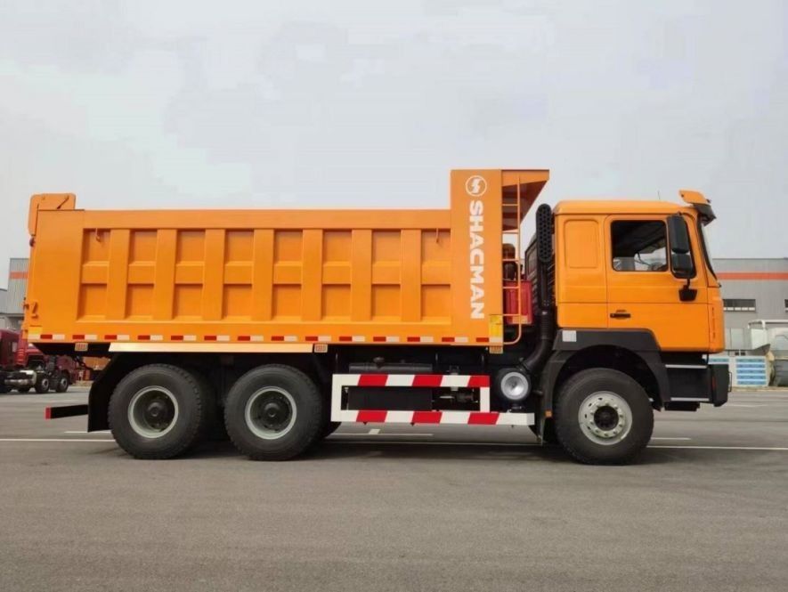SHACMAN Single Sleeper Dump Truck F3000 6x4 400Hp EuroII  Powerful performance and payload capacity