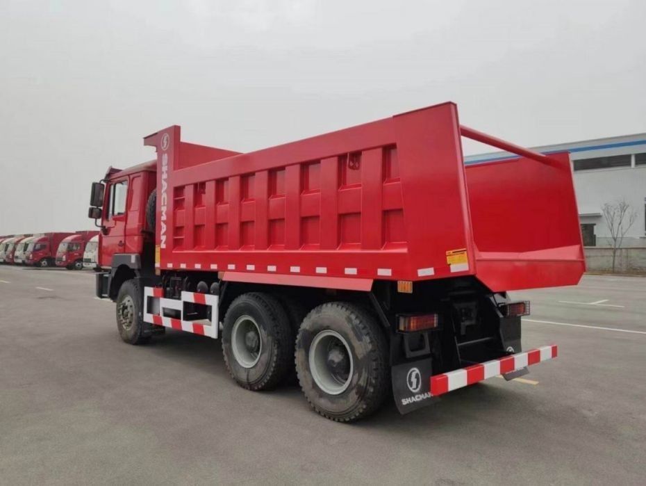 10 Tries SHACMAN Red Dumper Truck F3000 Dump Truck Vehicle 380HP For Mining