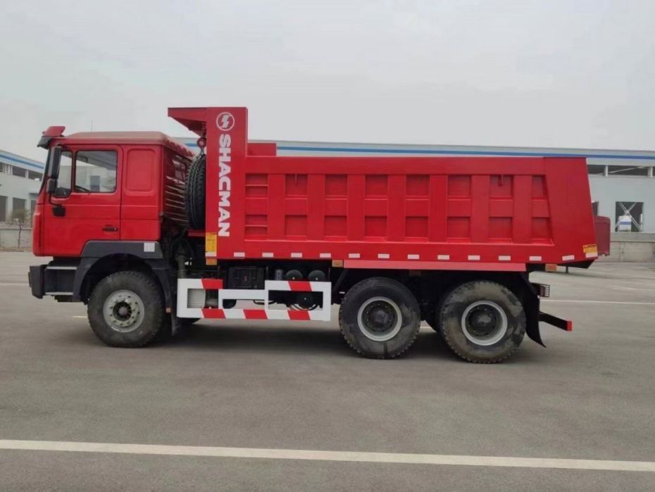 10 Tries SHACMAN Red Dumper Truck F3000 Dump Truck Vehicle 380HP For Mining