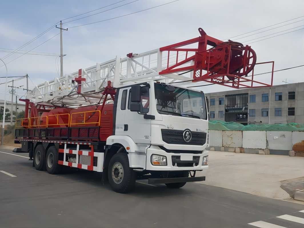 SHACMAN H3000 Oil Drilling Truck 6x4 380HP EuroII White 50Ton Oil Rig Moving Trucks