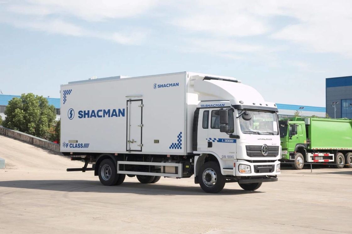 SHACMAN L3000 Van Cargo Truck 4x2 340Hp Lorry truck 290Hp Euro II White 6 wheels  Cargo Truck