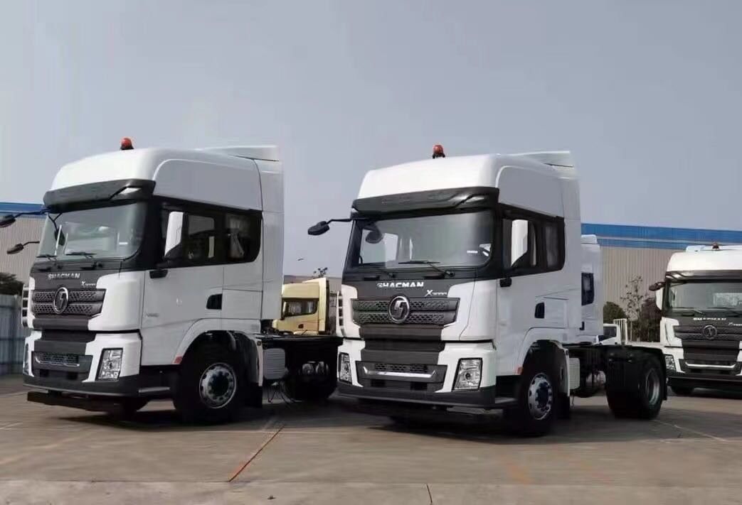 Manual Gear-change 10 Wheelers Tractor Truck SHACMAN 430hp X3000 4x2 Double Sleeper Cab Tractor Head