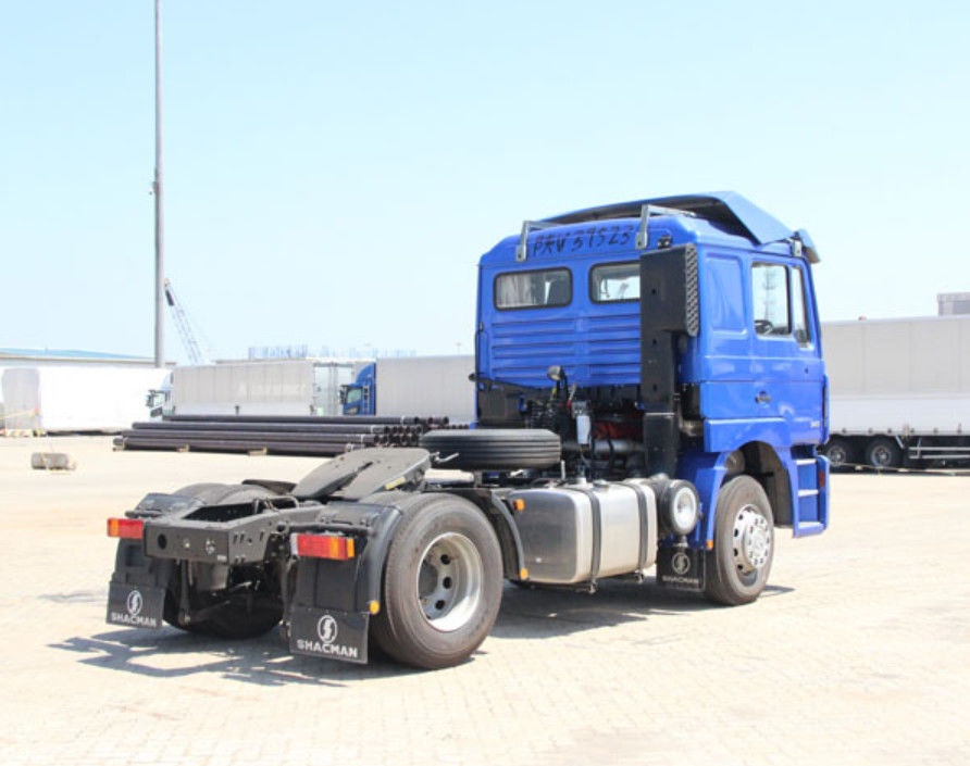 Red SHACMAN F3000 375HP Euro V 6-Wheel Tractor Head 4x2 WEICHAI Engine For Performance