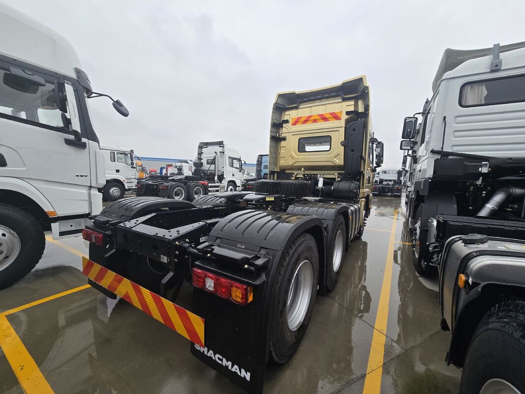 SHACMAN X3000 6X4 Tractor Truck with 600L Aluminum Fuel Tank and Left or Right Driven Variable-width Structure