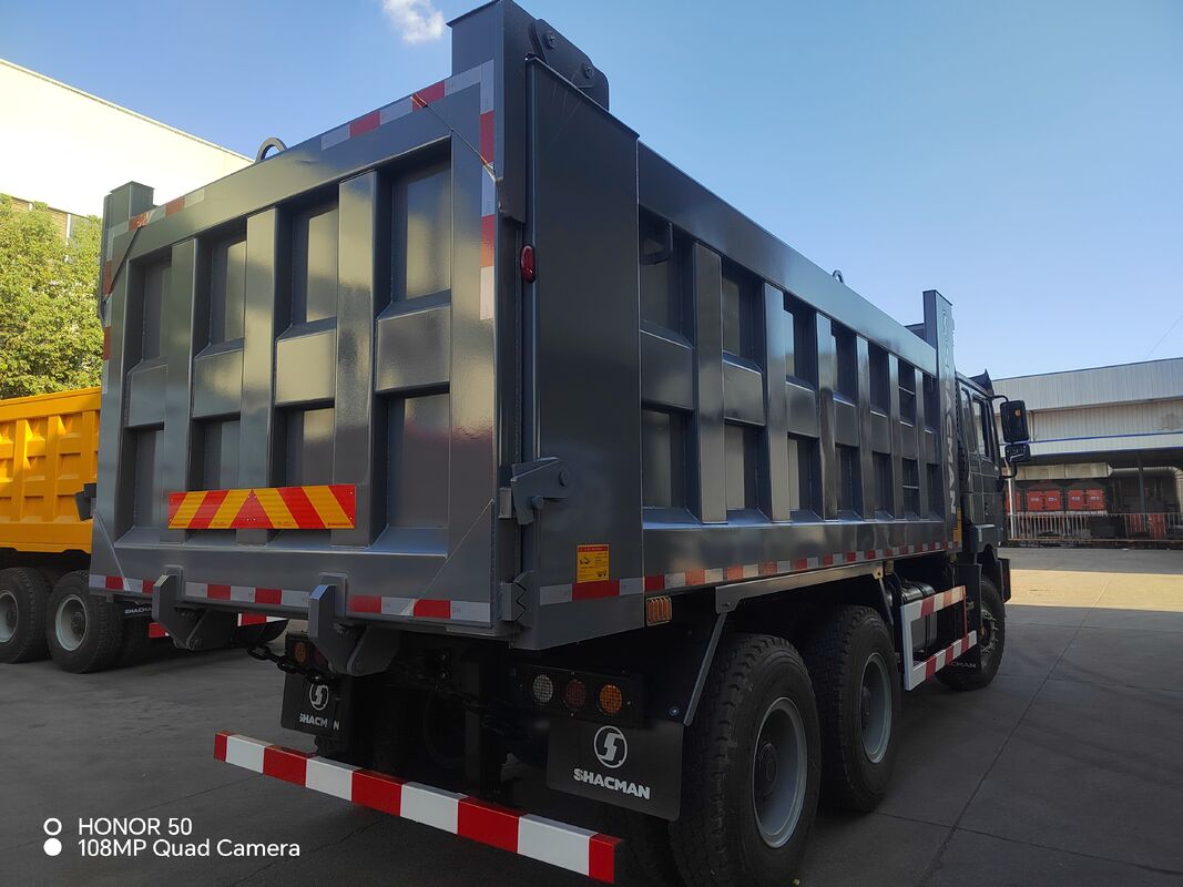SHACMAN 3 Axle Heavy Dump Truck with 12.00R20 Tires 400L Fuel Tank and Manual Transmission 430HP EuroII 25 Ton